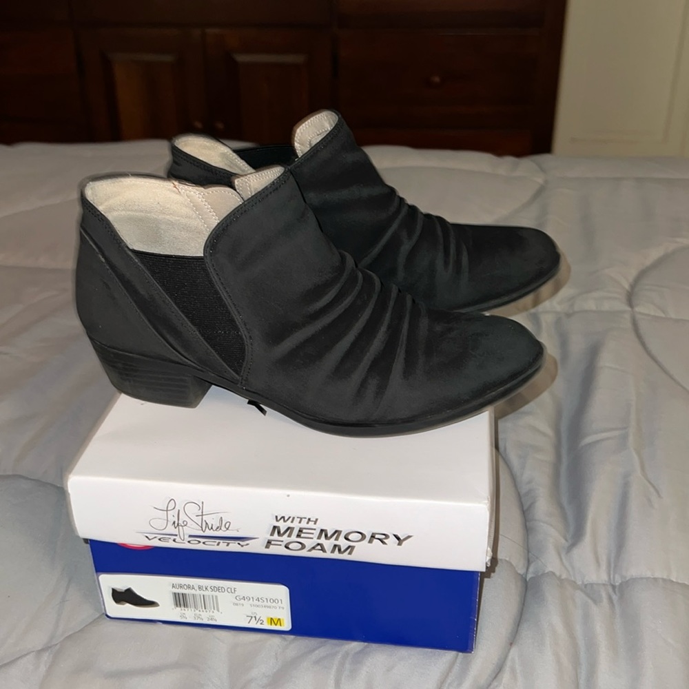Life Stride Velocity with Memory Foam Black Boots